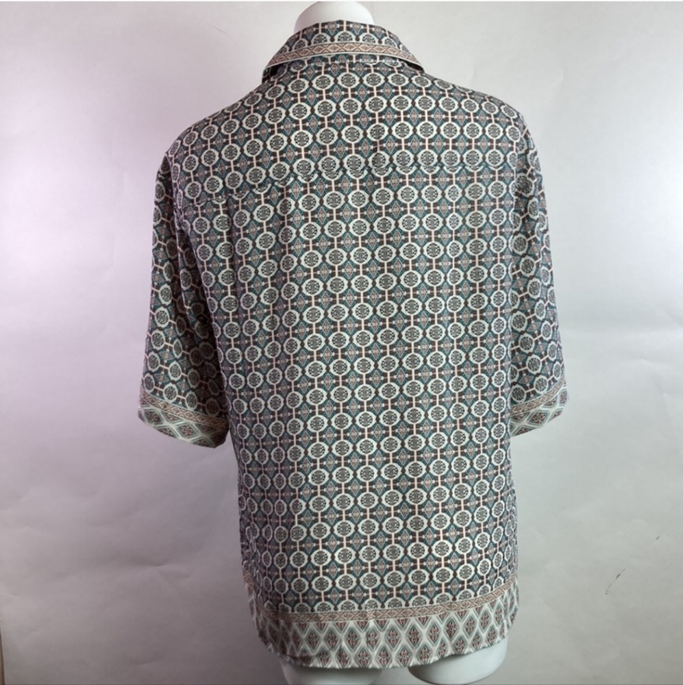 Max Studio Geometric Print Button Down Top - image 4